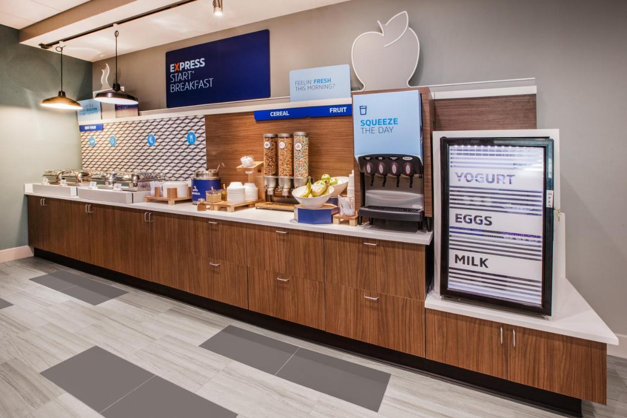 Holiday Inn Express & Suites - Springdale - Fayetteville Area Экстерьер фото