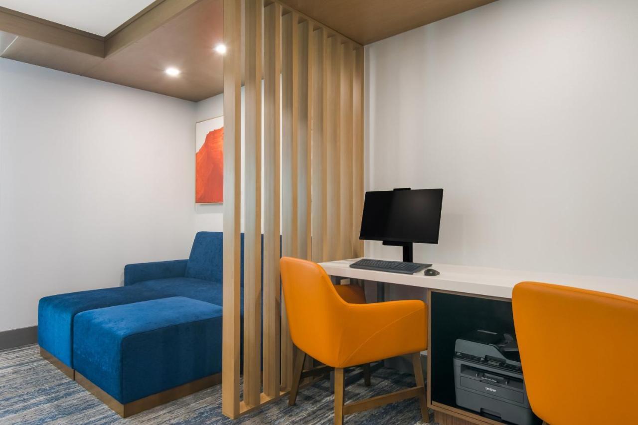 Holiday Inn Express & Suites - Springdale - Fayetteville Area Экстерьер фото