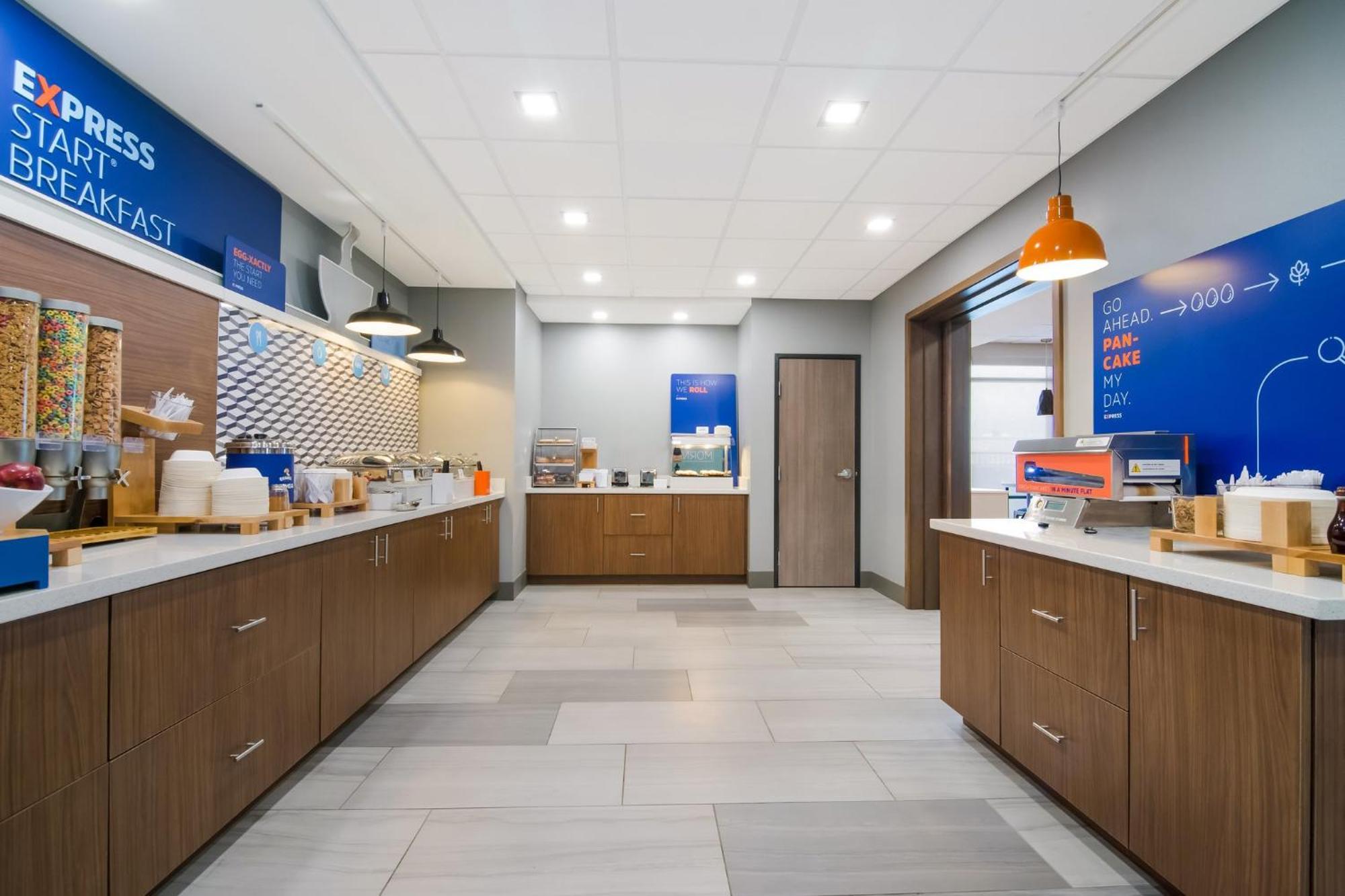 Holiday Inn Express & Suites - Springdale - Fayetteville Area Экстерьер фото